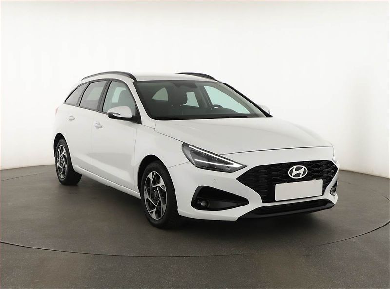 Hyundai i30 (2025) Family Smart 1.5 T-GDI MHEV 48 - fotografie inzerátu