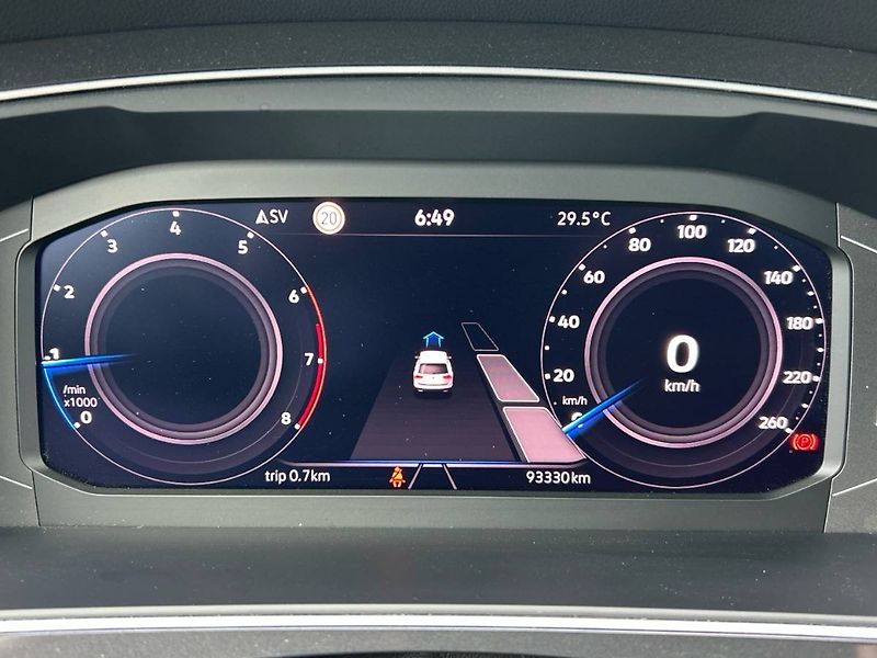 Volkswagen Tiguan (2020) 1.5 TSI Life - fotka 14 z 32