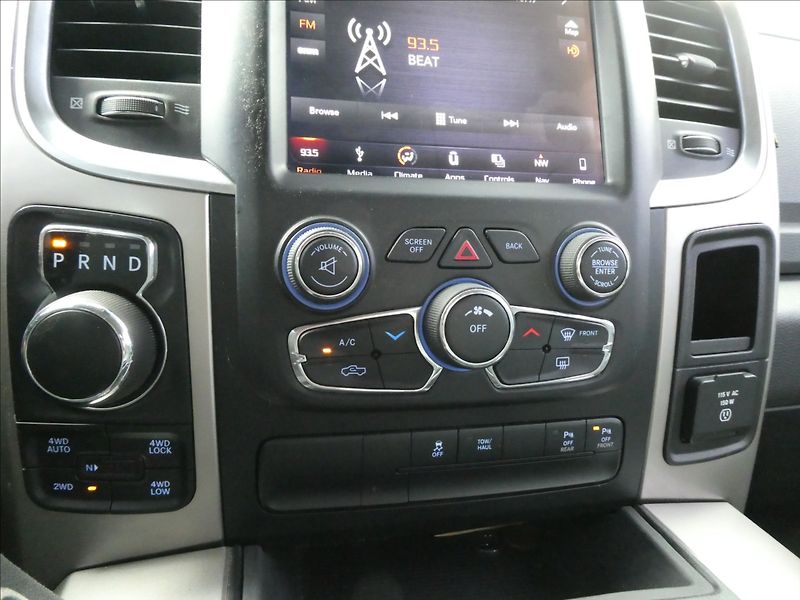 RAM 1500 5,7 HEMI Bighorn 295kW AT8 - fotka 24 z 35