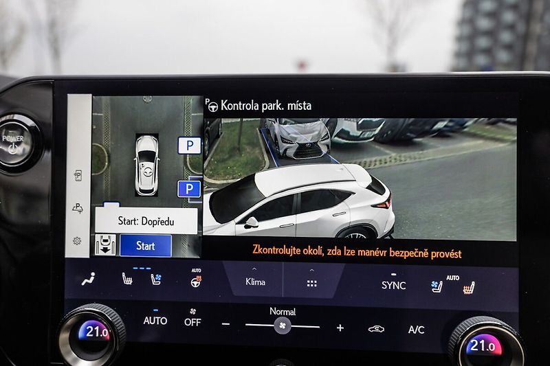 Lexus NX 450h plus 450H 2.5 PHEV LUXURY - fotka 16 z 29