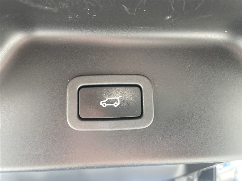 Land Rover Range Rover 4,4 SDV8 250kw VOGUE, CZauto - fotka 33 z 42