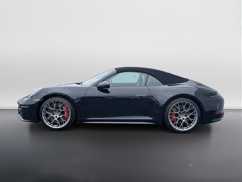 Porsche 911 (2025) 4S Cabriolet - fotka 2 z 28