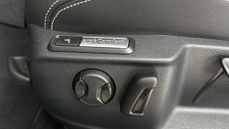 Volkswagen Passat 2.0 TDI DSG Elegance Variant - fotka 21 z 27