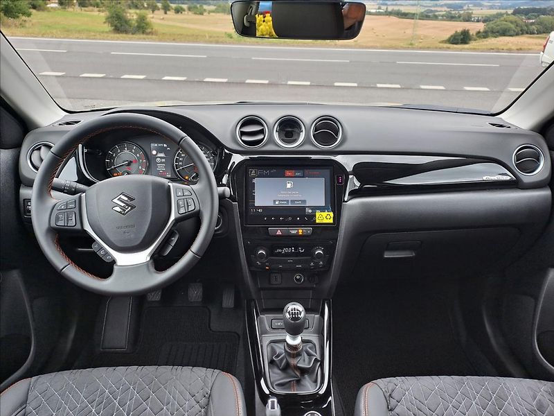 Suzuki Vitara (2026) 1,4 Elegance AllGrip MY25 - fotka 16 z 20