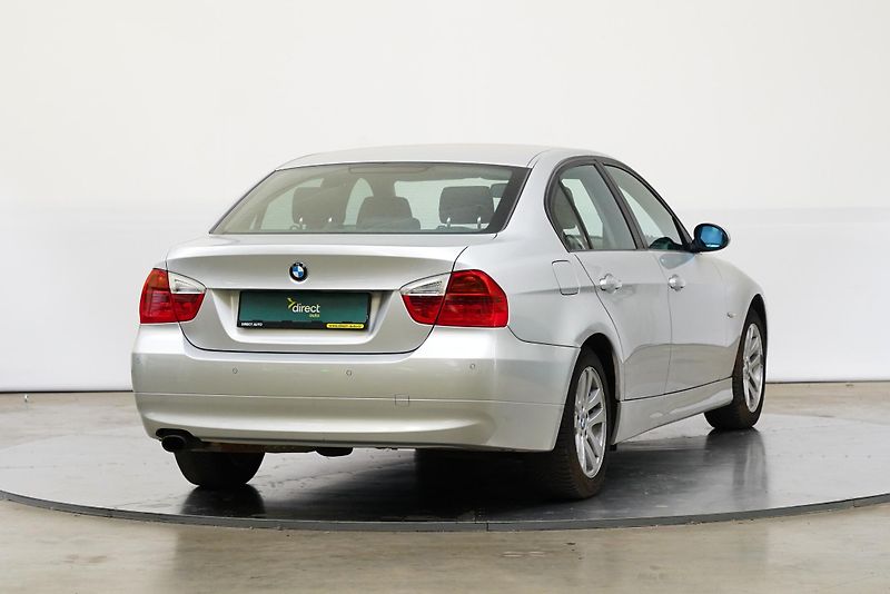 BMW Řada 3 - fotka 2 z 22