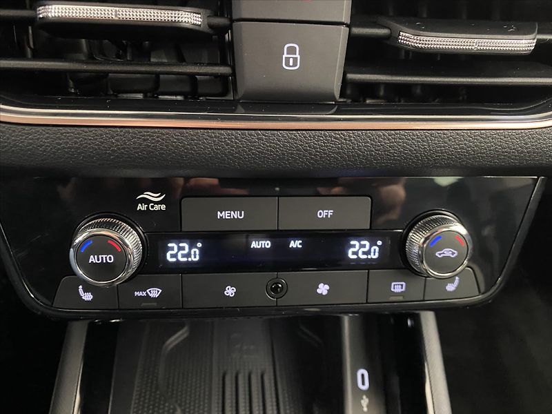 Škoda Scala 1,0 TSI 85kW Top Selection - fotka 17 z 30