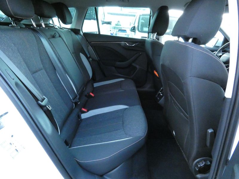 Škoda Scala FL Top Selection 1.0 TSI /85kW - fotka 26 z 30