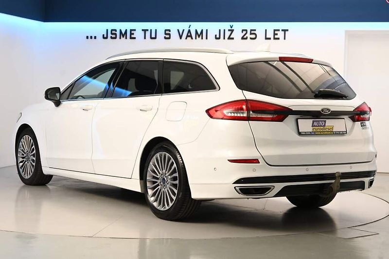 Ford Mondeo (2021) 2.0 140 KW LED SONY Titanium T - fotka 8 z 39