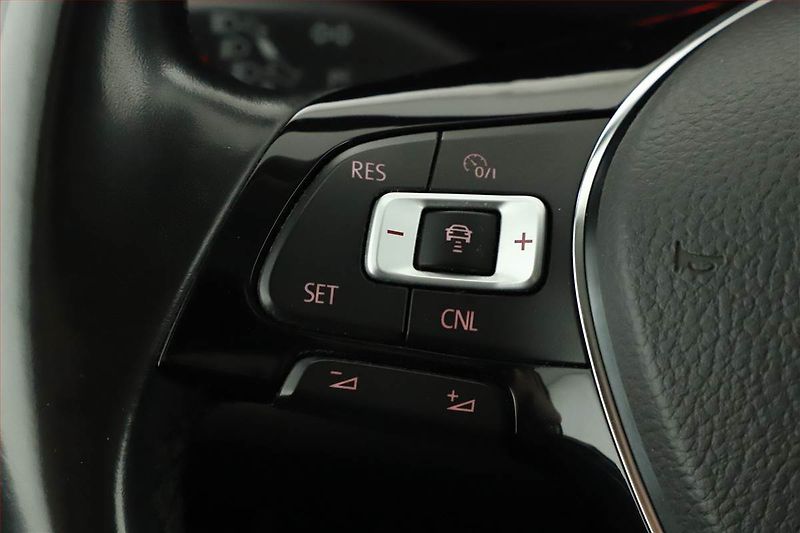 Volkswagen Multivan (2016) Highline 2.0 TDI, ČR - fotka 19 z 20