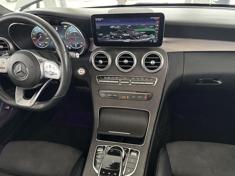 Mercedes-Benz Třídy C (2019) C200 4M AMG - fotka 13 z 22