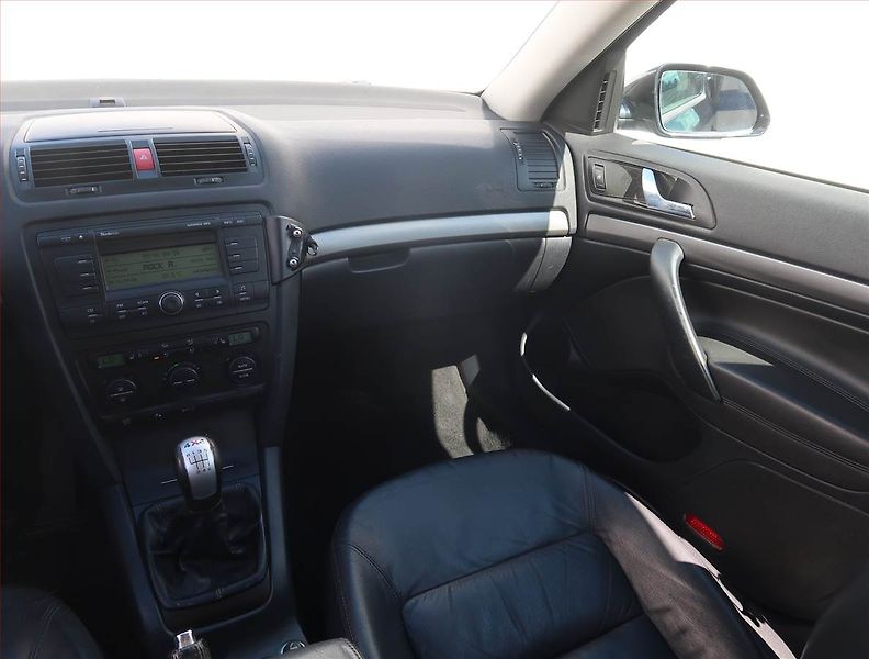 Škoda Octavia (2007) Elegance 2.0 TDI, 4X4 - fotka 8 z 19