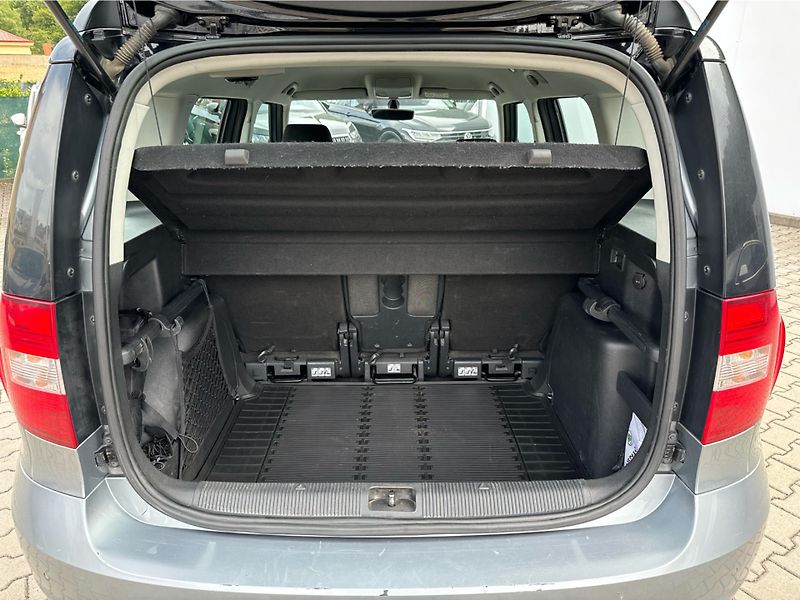Škoda Yeti 2,0 TDI AMBITION FRESH 4x4 - fotka 18 z 18