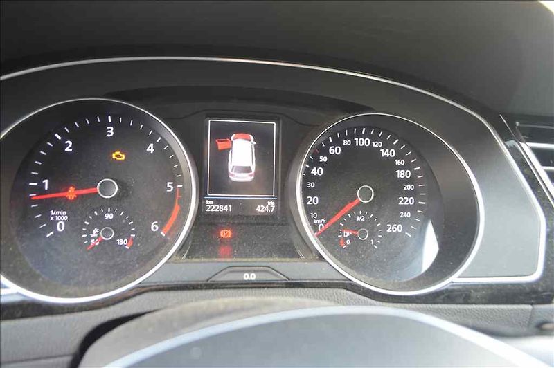 Volkswagen Passat (2017) VARIANT1,6 TDI BMT - fotka 14 z 22