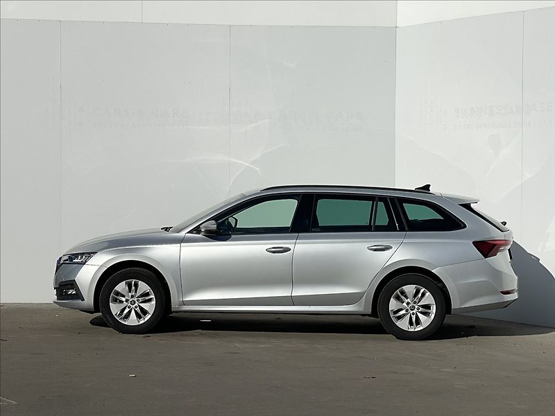 Škoda Octavia 2,0 TDI Combi Ambition Plus - fotka 2 z 24
