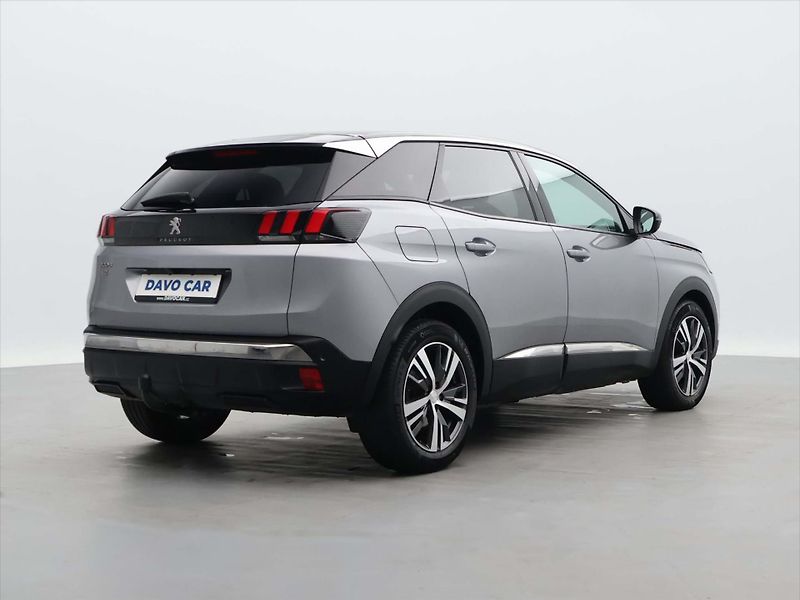 Peugeot 3008 1,5 HDI 96kW GT Aut. CZ - fotka 7 z 36