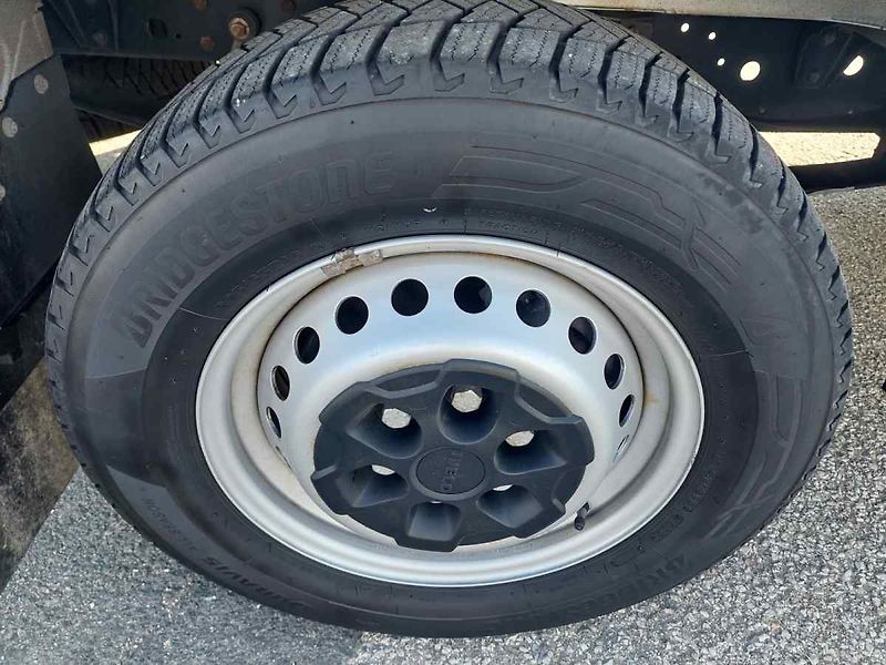 Iveco Ostatní 35S18 L4H2 Pojízdná dílna - fotka 21 z 42