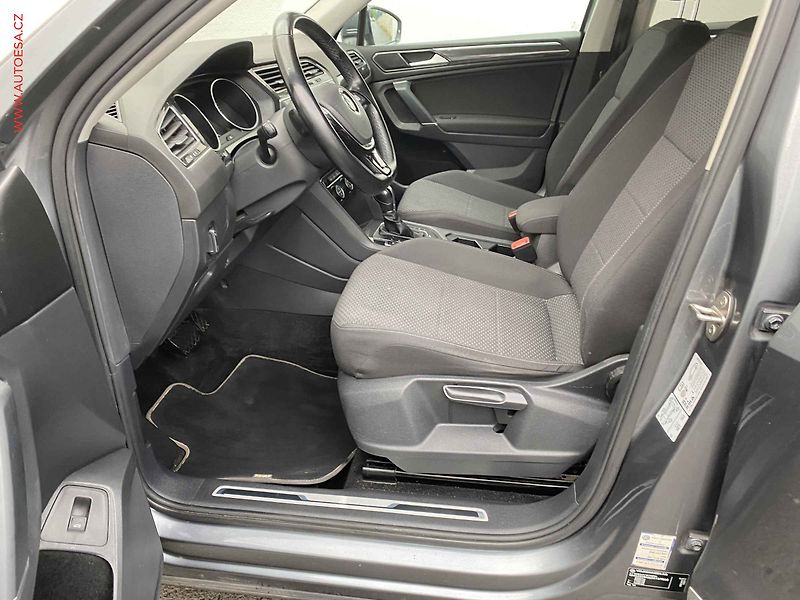 Volkswagen Tiguan (2018) 2.0 TSi 4x4, 1.maj,ČR, DSG - fotka 9 z 17