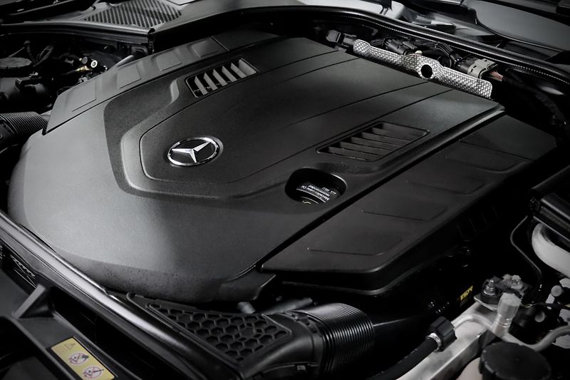 Mercedes-Benz Třídy S 580 Long 4Matic V8 370 kW - fotka 10 z 43