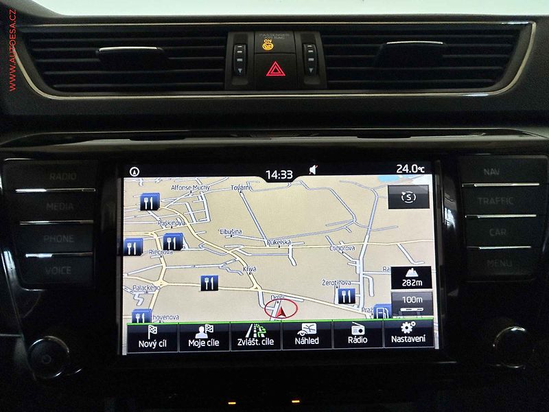 Škoda Superb (2017) 2.0 TDi, Ambition, DSG, TZ - fotka 17 z 20