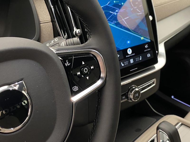 Volvo XC90 (2026) B5 AWD AUT CORE 7míst - fotka 28 z 56