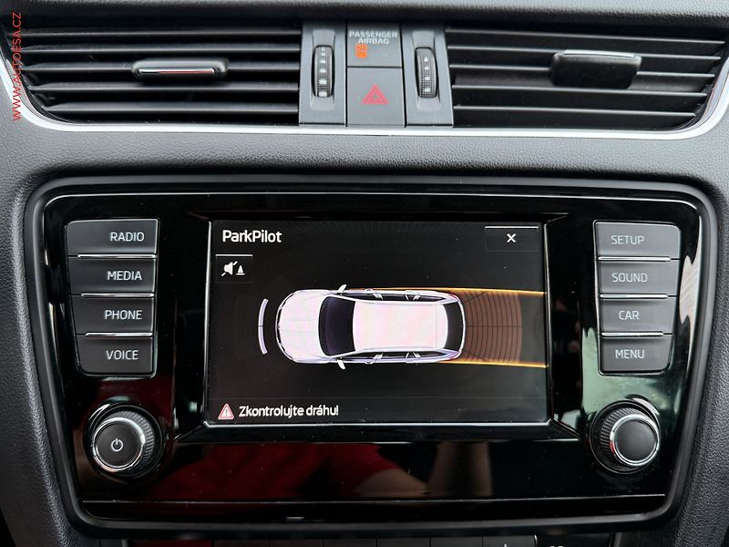 Škoda Octavia (2016) 1.6 TDi, ČR, Style, TZ - fotka 16 z 18