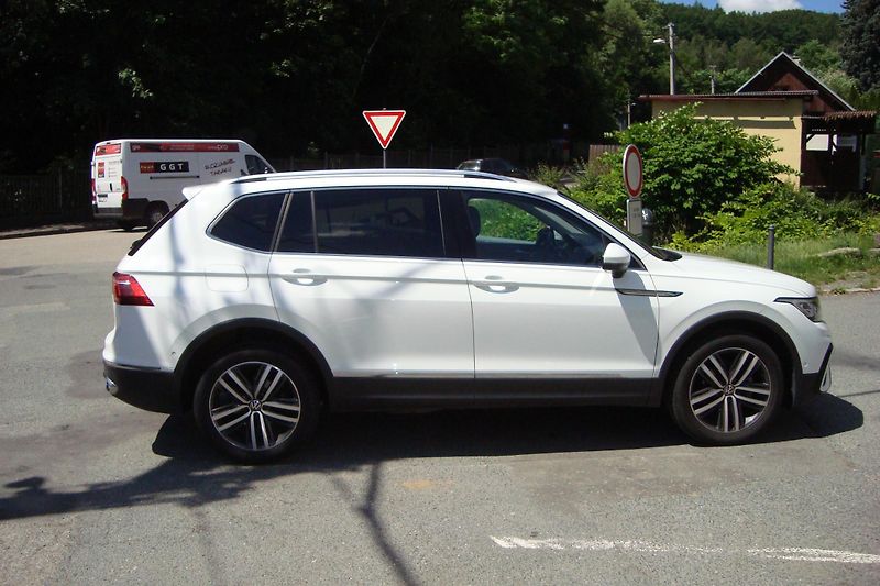 Volkswagen Tiguan Allspace (2023) 2.0TDi, AUT - fotka 8 z 73
