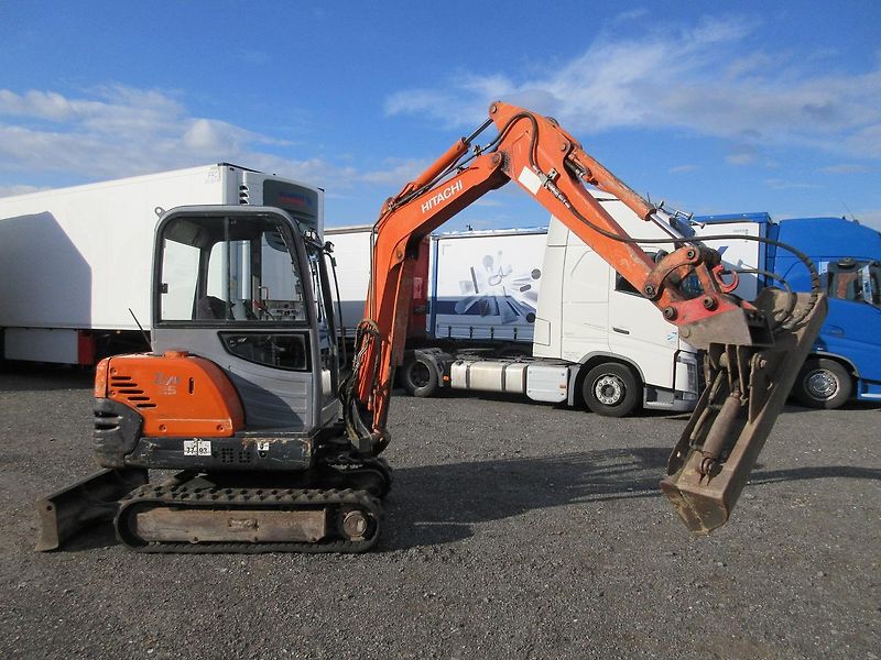 Hitachi Zaxis 25 - fotka 6 z 20