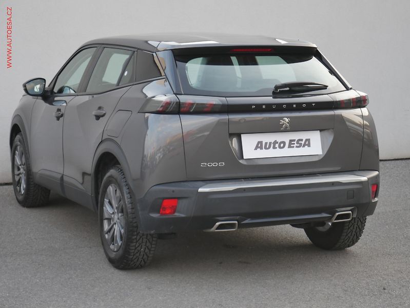 Peugeot 2008 (2020) 1.2 PT, 2.maj,ČR, AC, temp - fotka 6 z 17