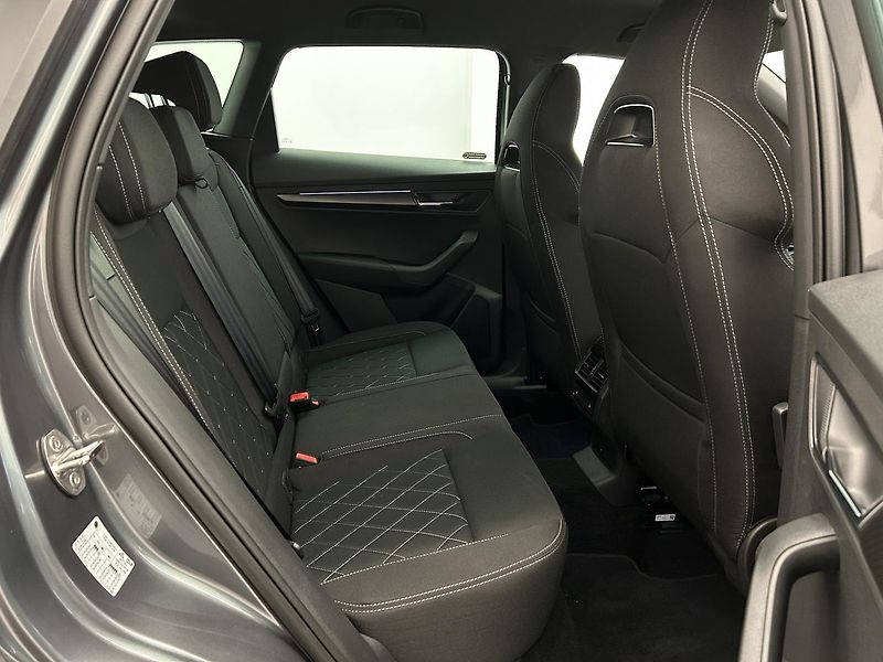 Škoda Karoq 1.5 TSI SportLine - fotka 18 z 23