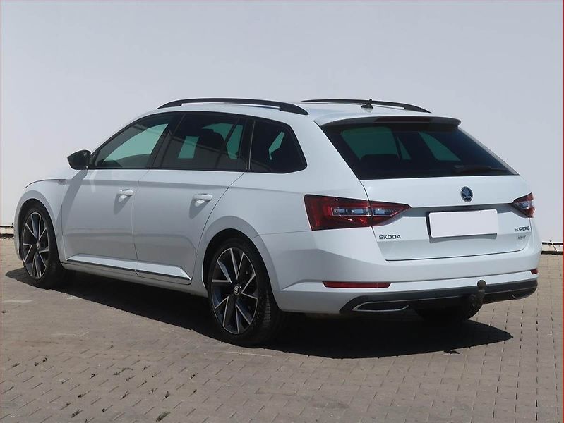 Škoda Superb (2018) Sportline 2.0 TDI - fotka 4 z 16
