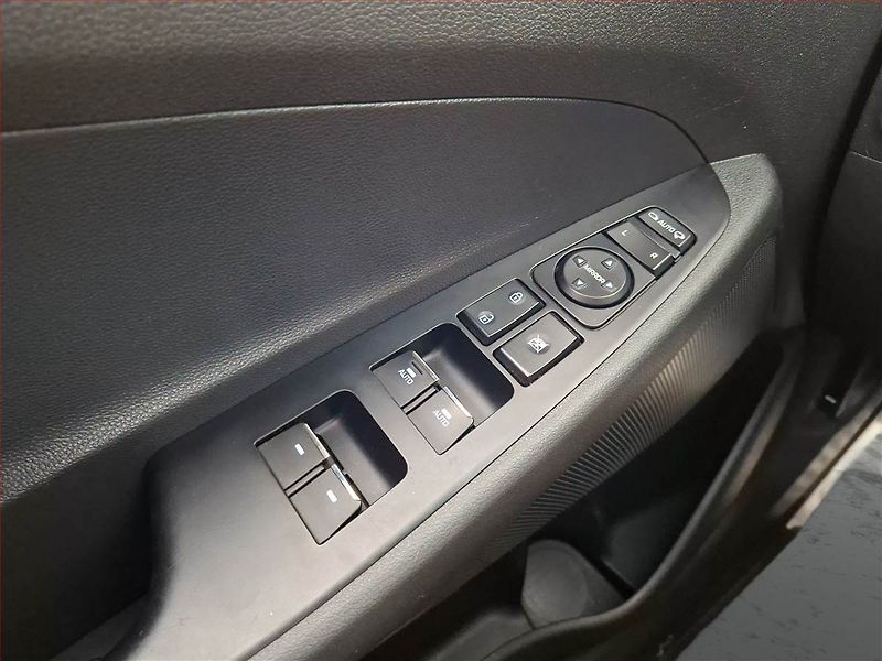 Hyundai Tucson (2019) N-Line 2.0 CRDi, 4X4 - fotka 15 z 17