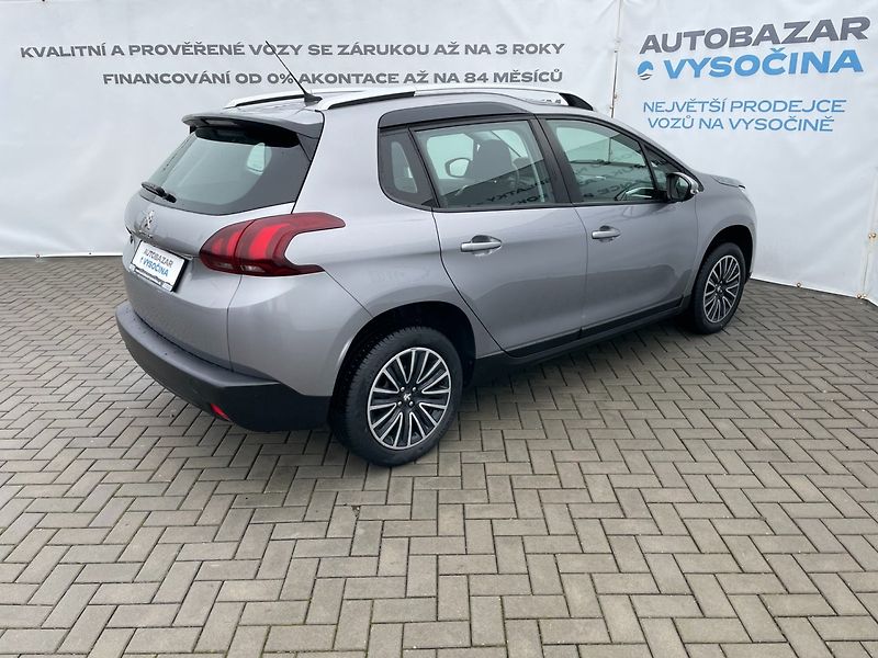 Peugeot 2008 (2019) 1.2PT 61kW Navigace! Car Play - fotka 4 z 25