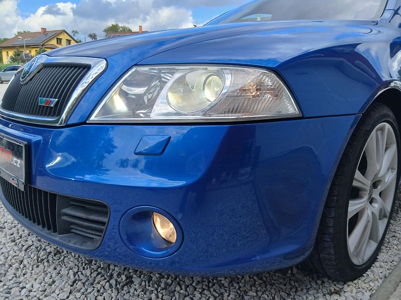 Škoda Octavia 2.0 TFSi RS - fotka 27 z 34