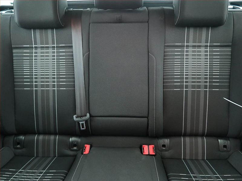 Volkswagen Golf (2015) Comfortline 2.0 TDI - fotka 10 z 21