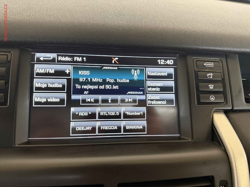 Land Rover Discovery Sport (2015) 2.0 TD4 4x4 HSE, AT, bixen - fotka 17 z 19