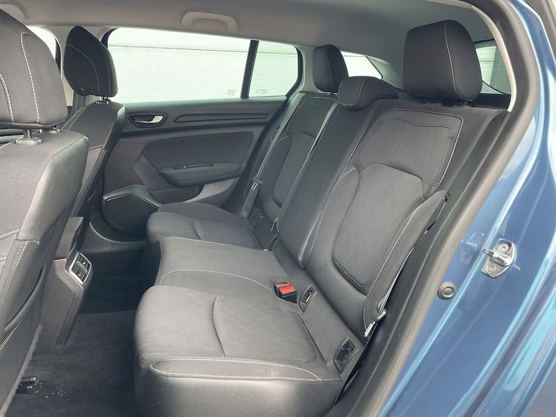 Renault Mégane (2019) Grandt. LIMITED 1,3TCe 140k - fotka 15 z 20