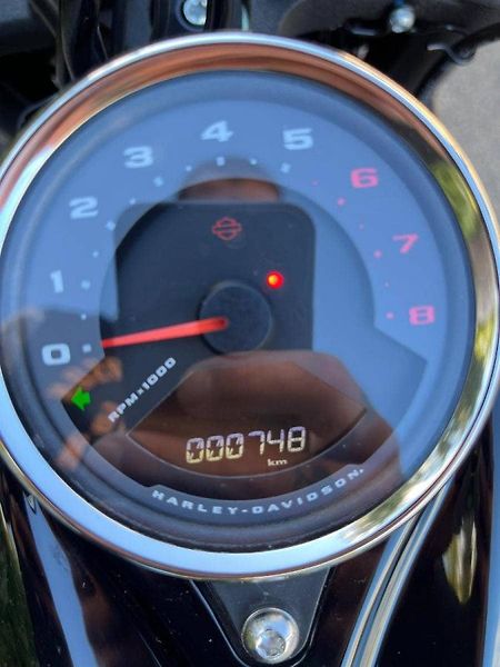 Harley-Davidson FXFBS Softail Fat Bob 114cui (2022) AKČNÍ CENA - fotka 14 z 14