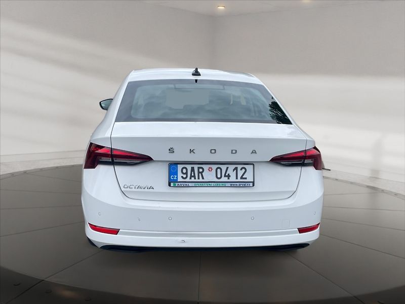 Škoda Octavia 2,0 TDI 85 Ambition - fotka 5 z 11