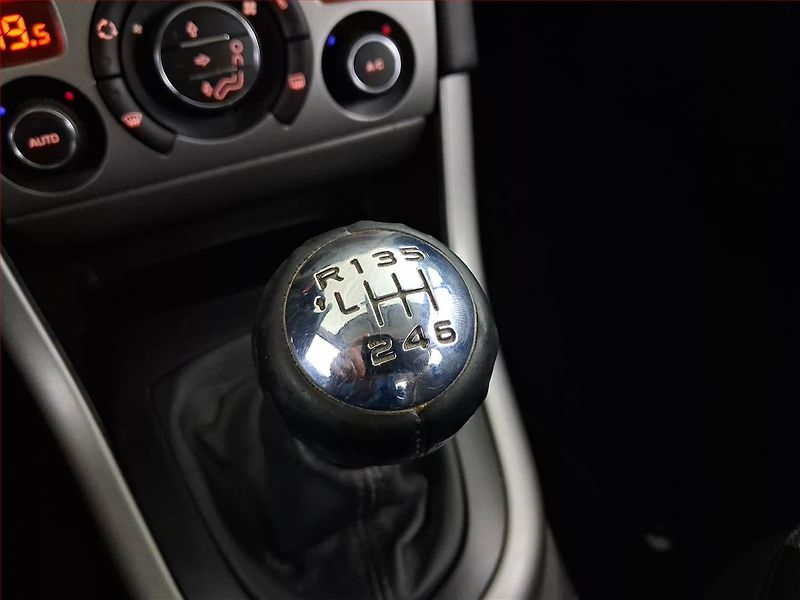 Peugeot 308 (2008) 1.6 HDi, Eko.zaplacen - fotka 13 z 16