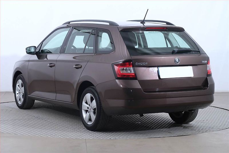 Škoda Fabia (2015) 1.2 TSI - fotka 4 z 18