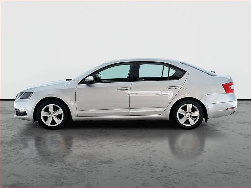 Škoda Octavia (2019) 1.5 TSI, ČR,1.maj, Tempomat - fotka 3 z 18