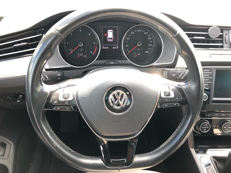 Volkswagen Passat Variant 2.0 TDi 4-Motion HIGHL - fotka 17 z 29