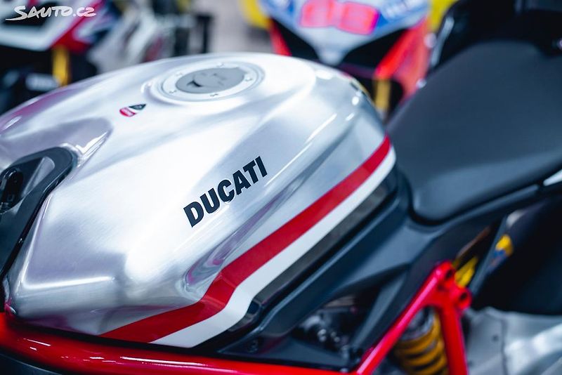 Ducati 1198 S Corse Special Edition - fotka 3 z 26
