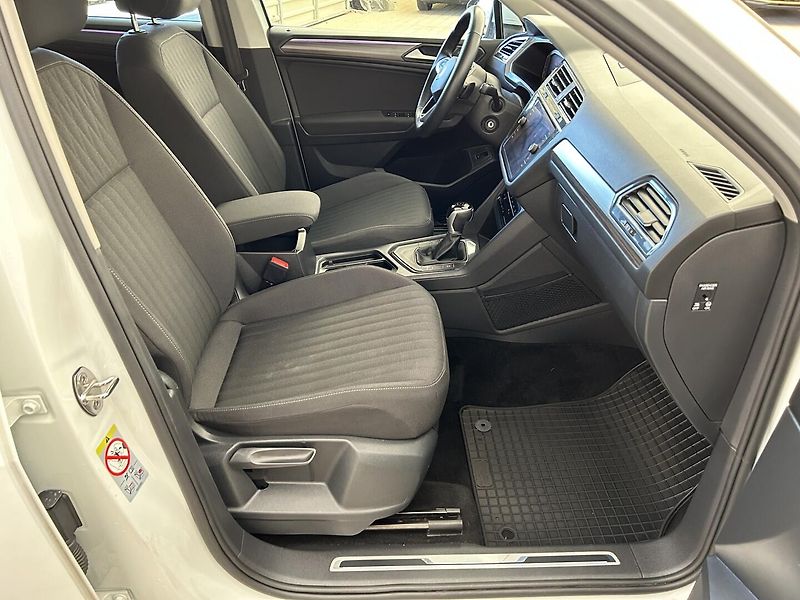 Volkswagen Tiguan Allspace 2.0 TDI 4x4 Elegance - fotka 24 z 30