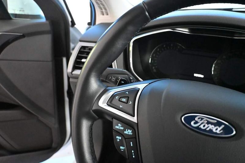 Ford Mondeo (2022) 2.0 LED ACC SONY 8AT Tažné ECO - fotka 14 z 36