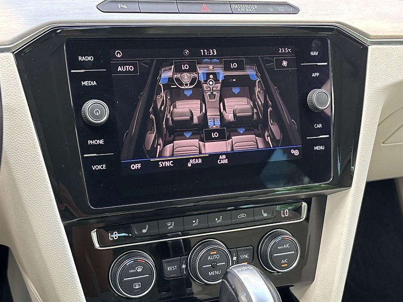 Volkswagen Passat (2018) Variant 2.0 TDI 4Motion DSG Hi - fotka 13 z 27