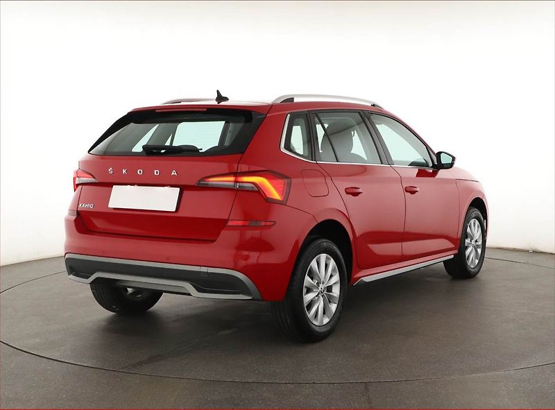 Škoda Kamiq (2021) Style 1.0 TSI, ČR,1.maj - fotka 5 z 19
