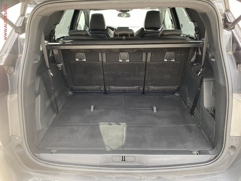 Peugeot 5008 (2018) 1.5 HDi, GT Line, AT - fotka 7 z 19