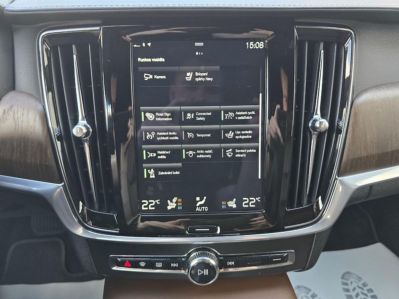 Volvo V90 221kW B6 4x4 R-DESIGN -DPH - fotka 19 z 45