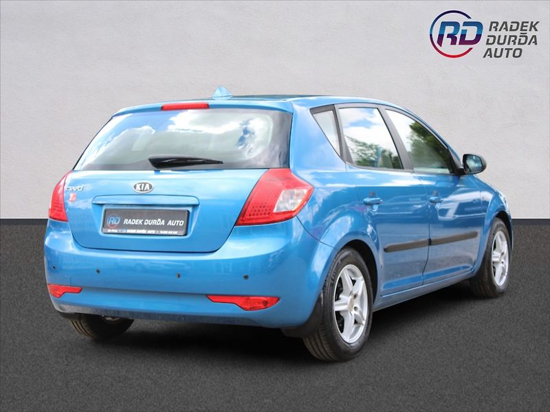 Kia Ceed 1,4 i  ČR,1.MAJITEL,SERVIS - fotka 5 z 28